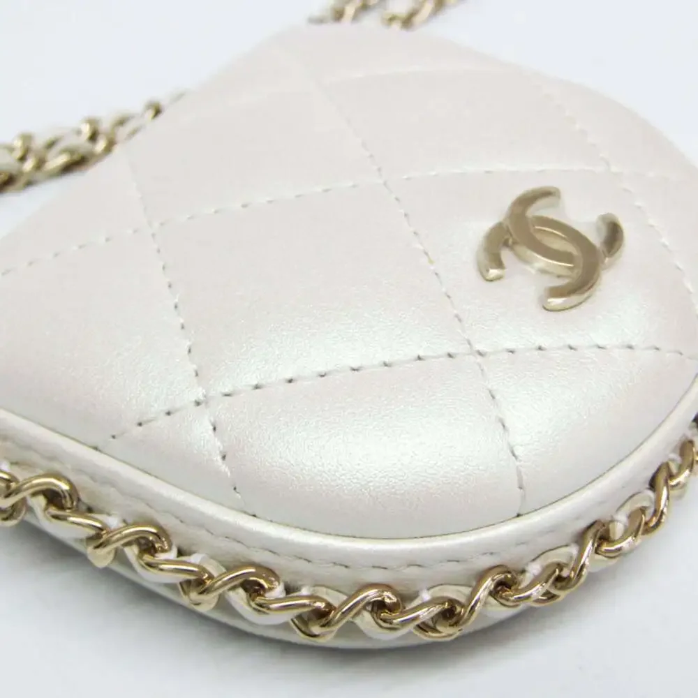 CHANEL White Pearl Leather Wallet